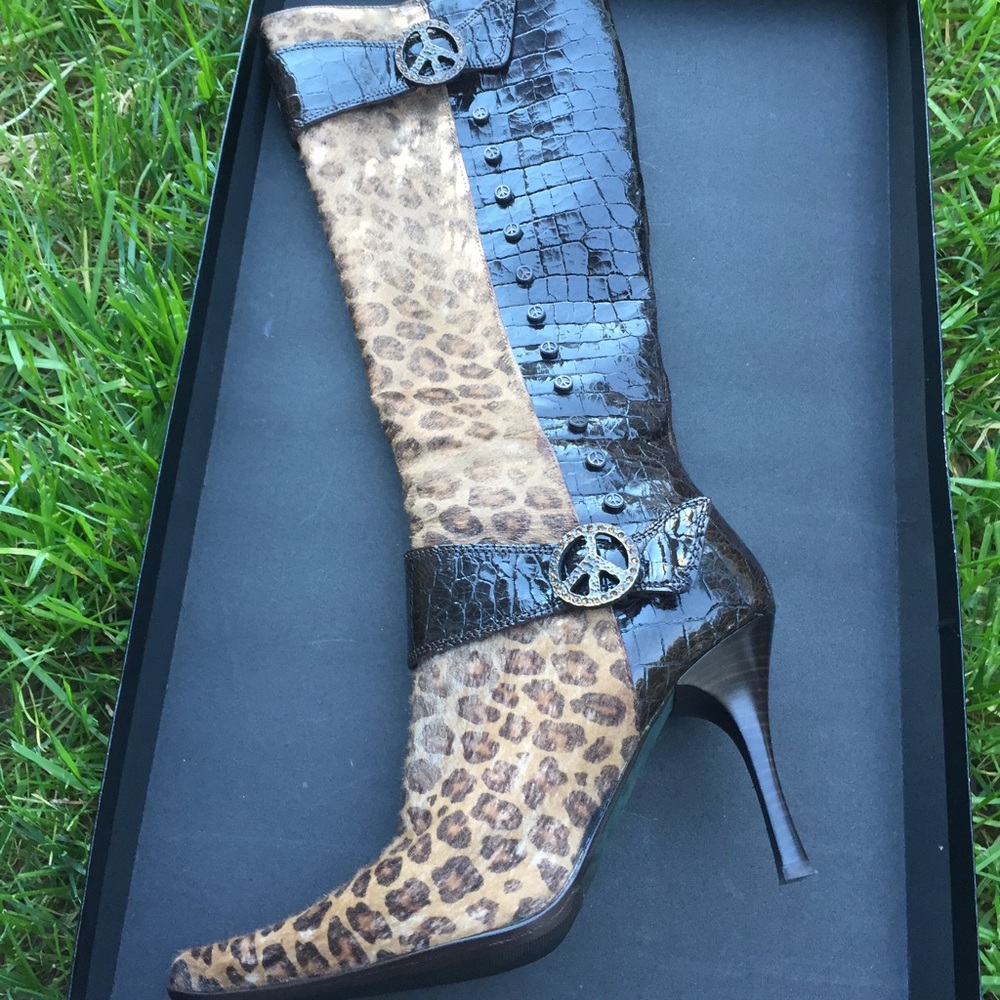 Donald J. Pliner boots